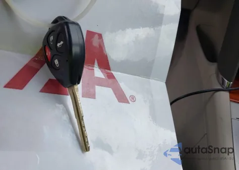 2011 Toyota Camry Xle z USA, uszkodzony, nr VIN 4T1BF3EK4BU658544